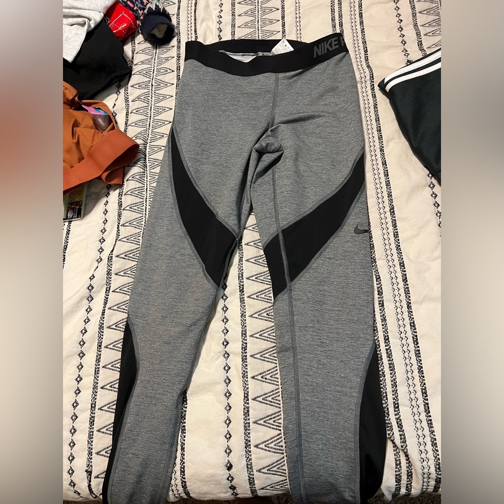 Nike leggings